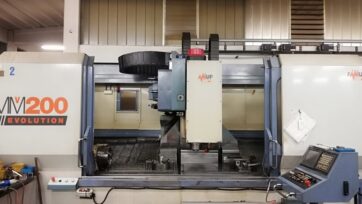 LOTTO cv2227 - CENTRO DI LAVORO A MONTANTE MOBILE FAMUP MMV 200 EVOLUTION